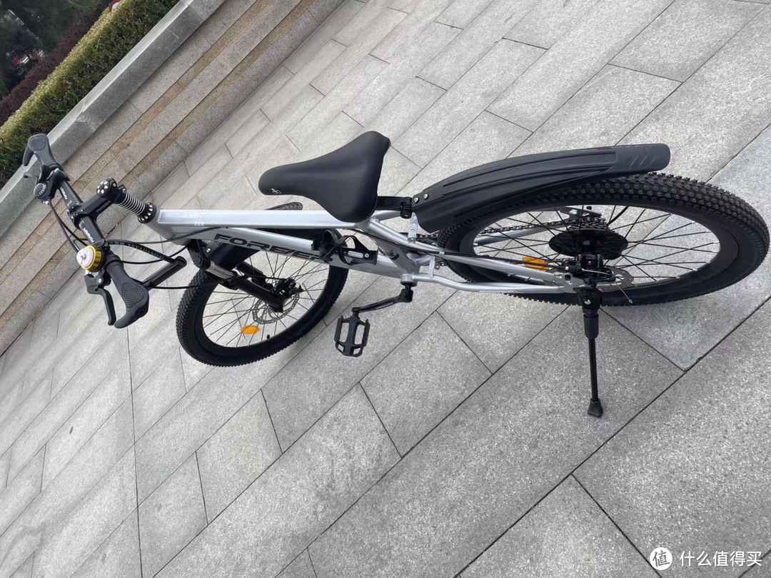 与家人一起骑车春游🚲