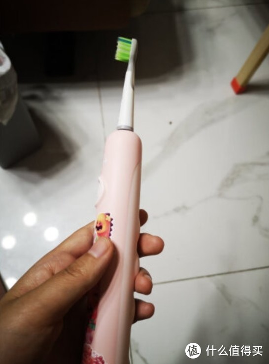 电动牙刷和电动冲牙器：让你拥有更健康的口腔