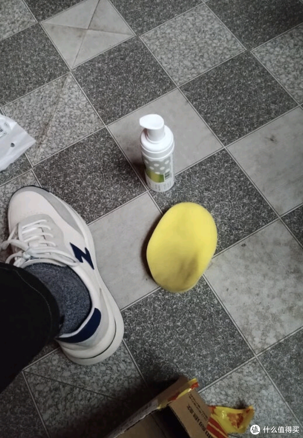 优洁士小白鞋清洁剂洗鞋刷鞋擦鞋神器。