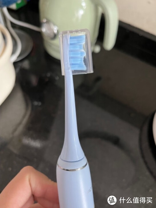 电动牙刷和电动冲牙器——让你的微笑更自信