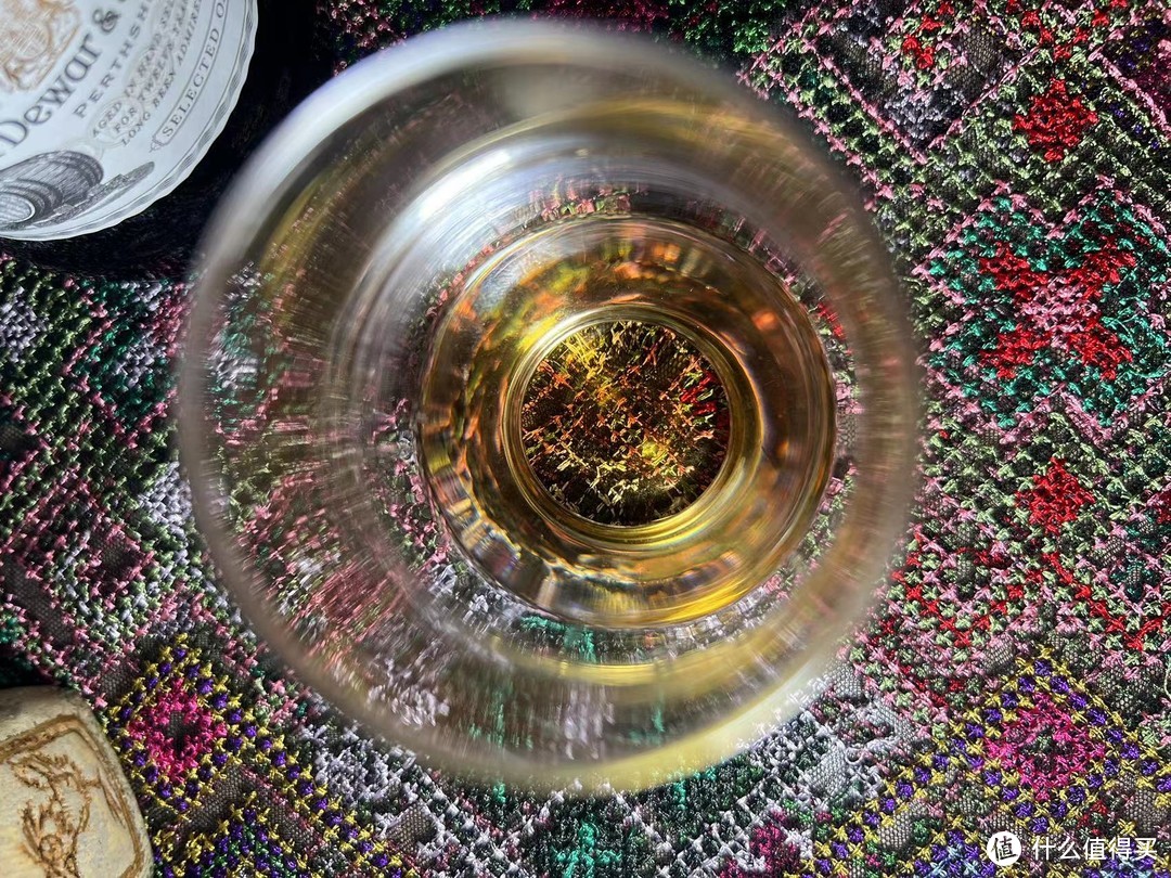 酒吧必备的威士忌——帝王12年