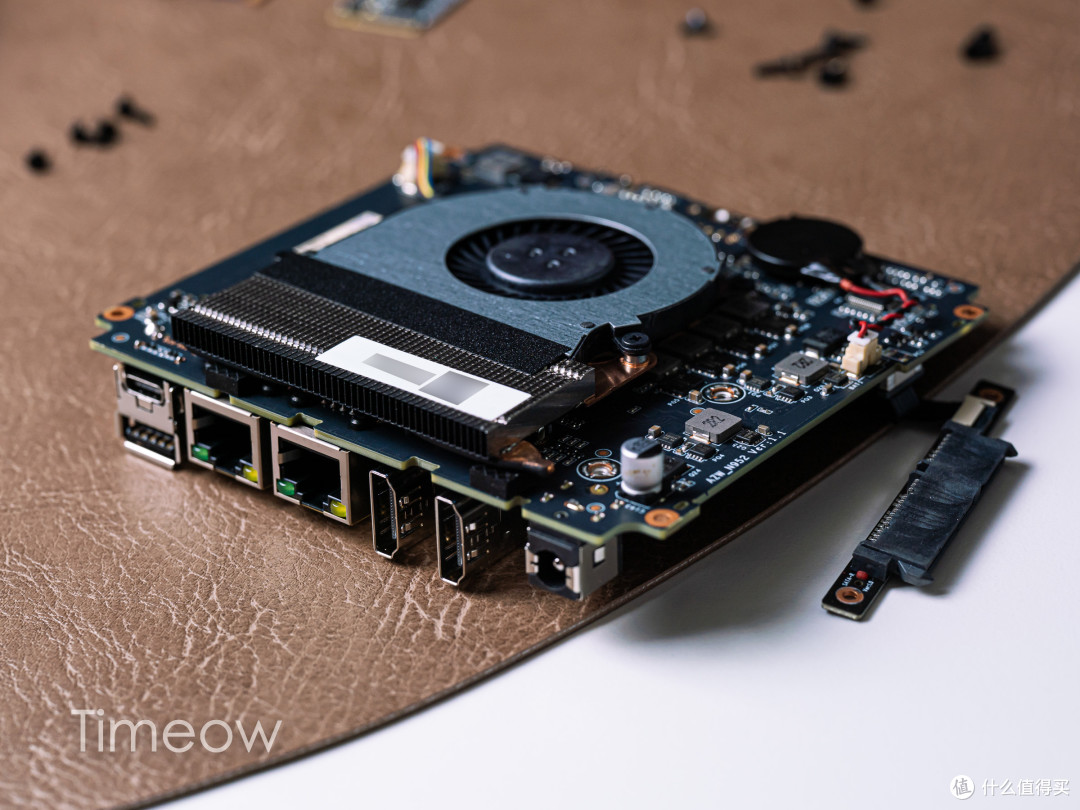 小机身大升级轻办公新选择零刻eq12promini电脑主机拆机评测