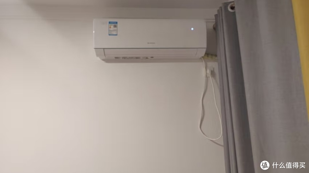 格力智能生态新1级能效 壁挂式卧室挂机空调