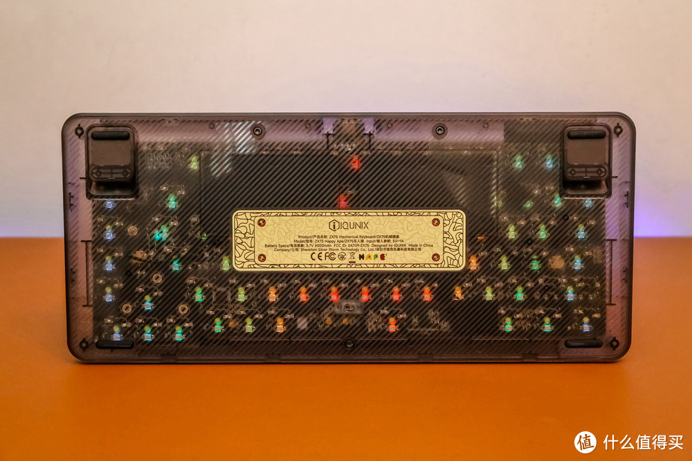 个性颜值实用器，铝厂IQUNIX ZX75乐人猿主题三模热插拔键盘分享