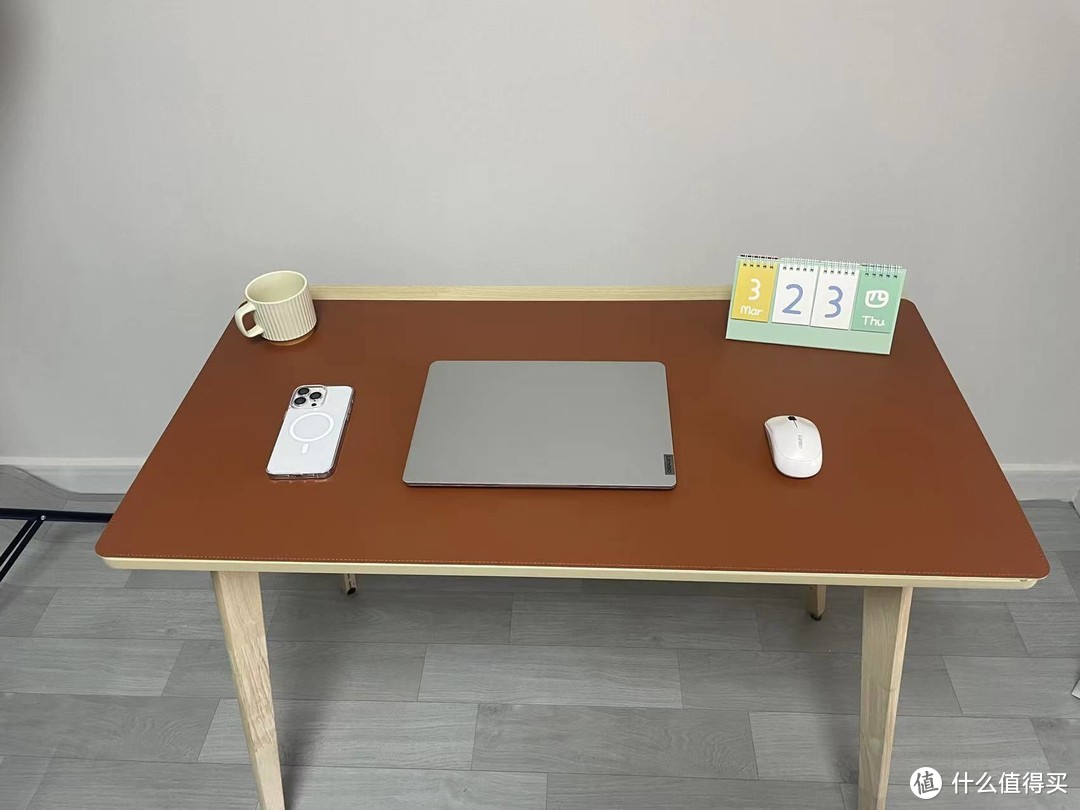 这就是我要的极简商务风--棕色鼠标垫桌垫