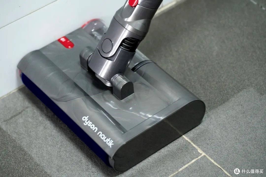 戴森全新洗地吸尘器实机测评:更懂中国家庭的家居清洁新体验