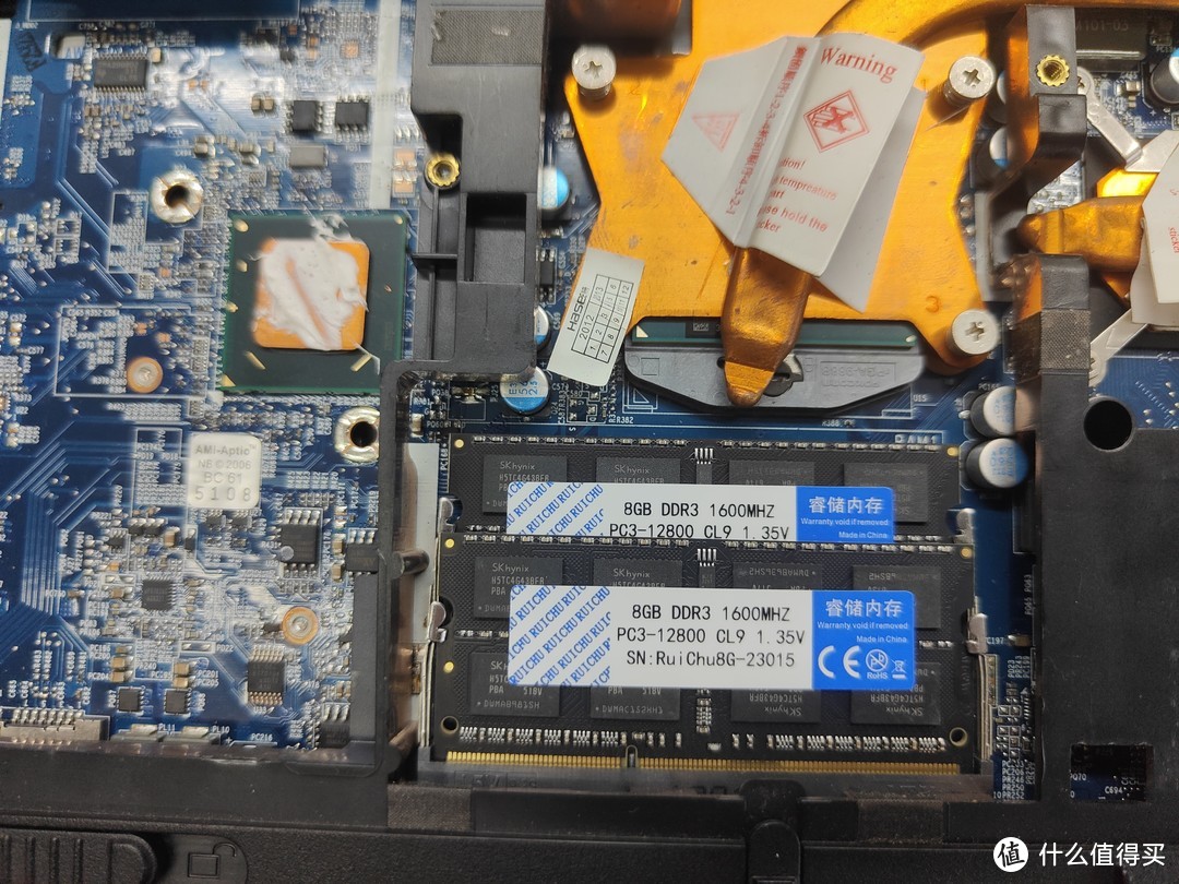 单根8G DDR3L从55块背刺到34块：白菜价的内存赶紧把笔记本三卡槽插满（颗粒上写海力士软件里是三星）