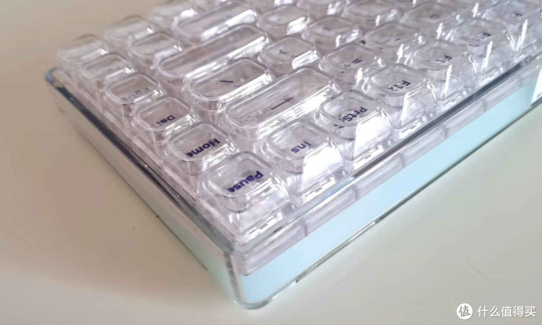 完美水晶透明键盘 新盟 X84 定义光污染标准