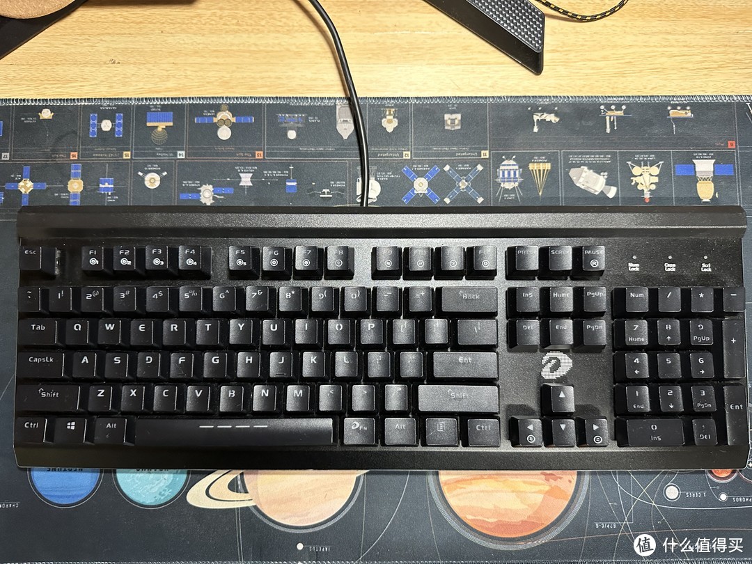 黑色简约机械键盘，手感不错！