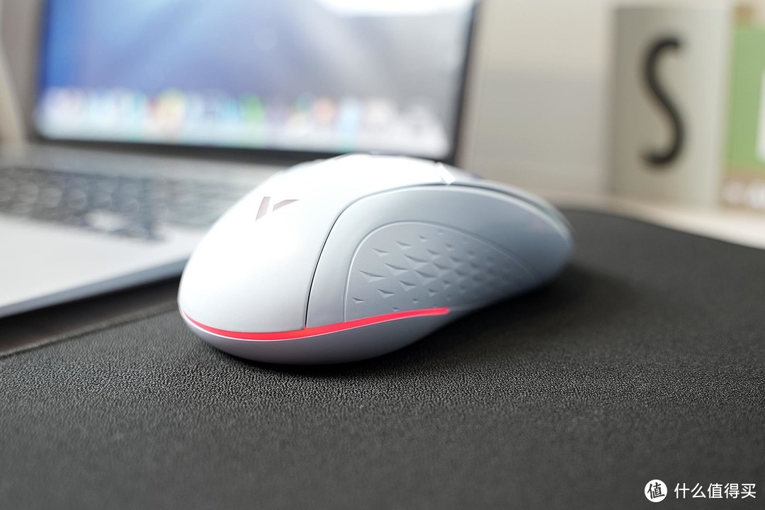 有线无线双模式,电竞玩家的辅助担当!雷柏v300w游戏鼠标体验