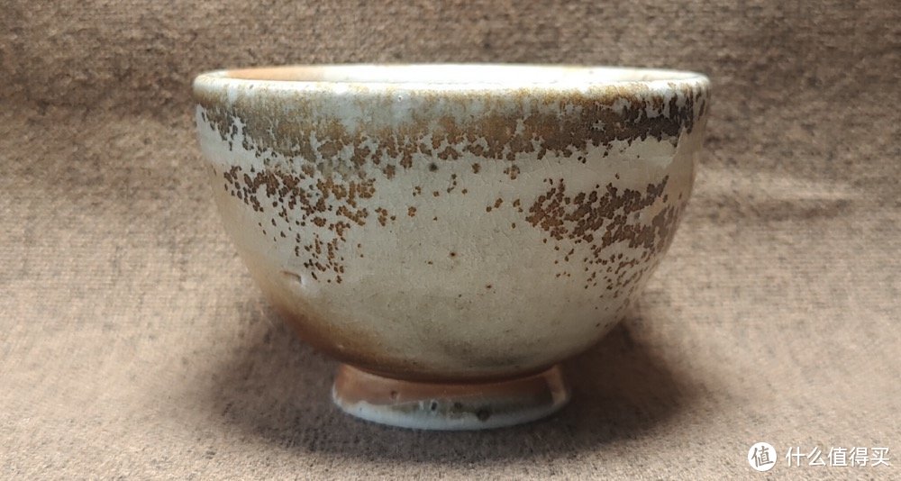 柴烧自生釉的陶瓷杯