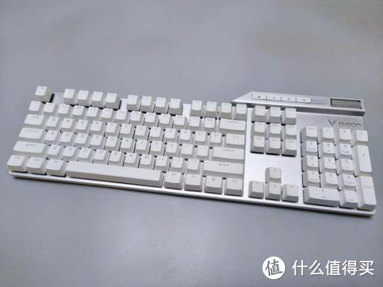 雷柏V700DIY，104键可编程RGB机械键盘