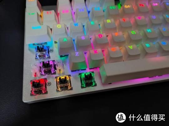 雷柏V700DIY，104键可编程RGB机械键盘