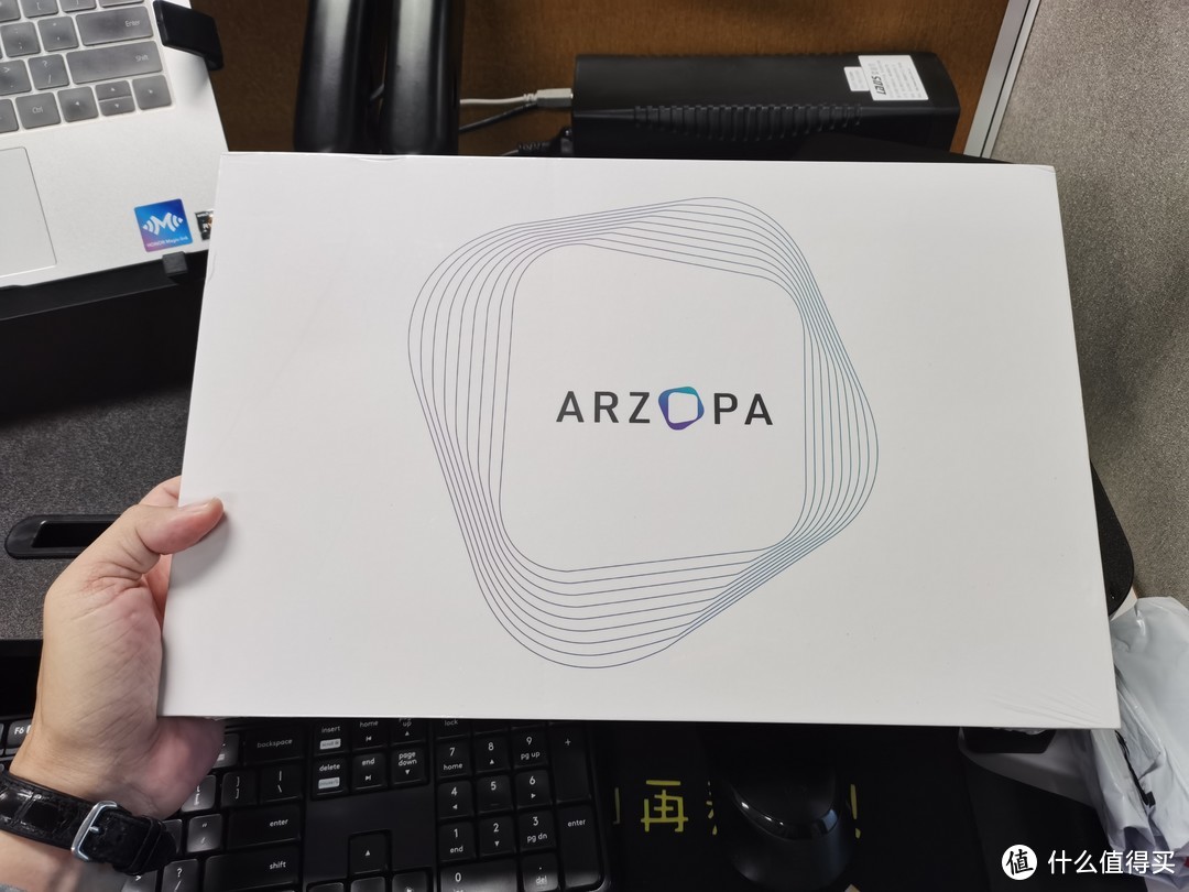 arzopa15.6寸便携屏在荣耀magicbook14（锐龙版）笔记本电脑及荣耀30pro手机上的双屏使用体验