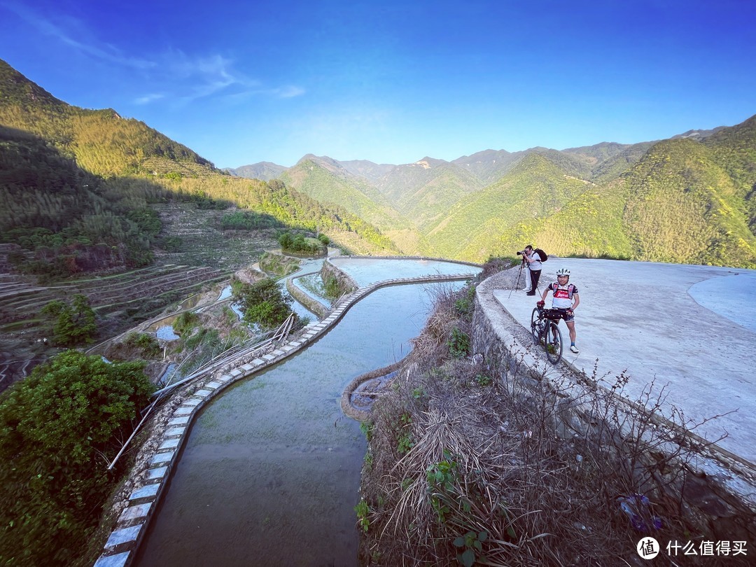 雾闯龙泉山，夜探时思寺，丽水不愧浙江山路骑行天花板！