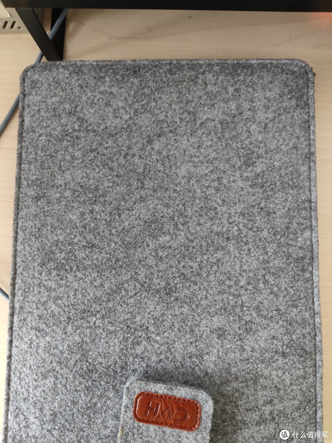毛毡电脑包：实用、环保、时尚的笔记本保护套