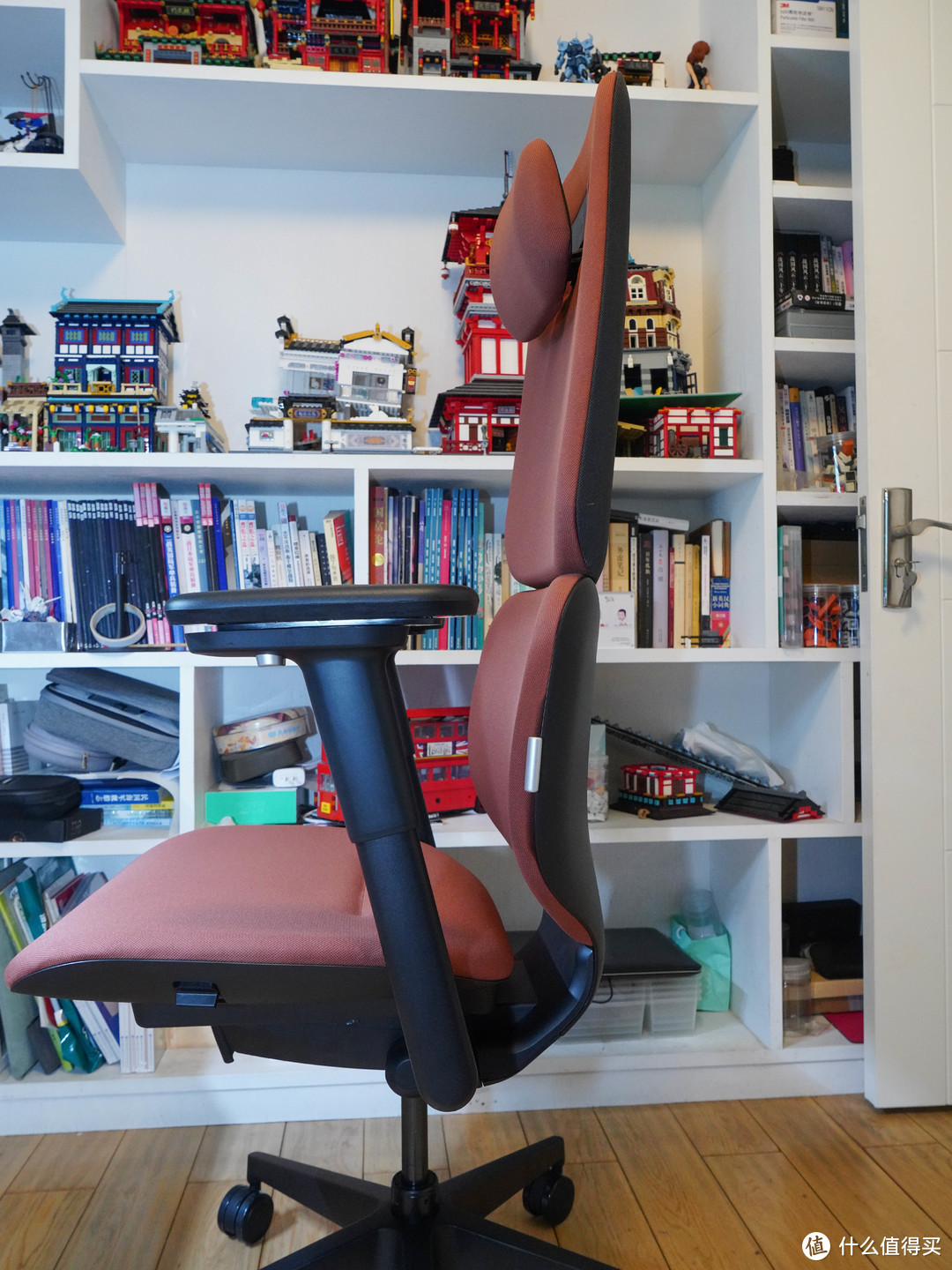 这是一把我坐过的最舒服的座椅，减重力新坐感——ZUOWE座为Fit人体工学椅