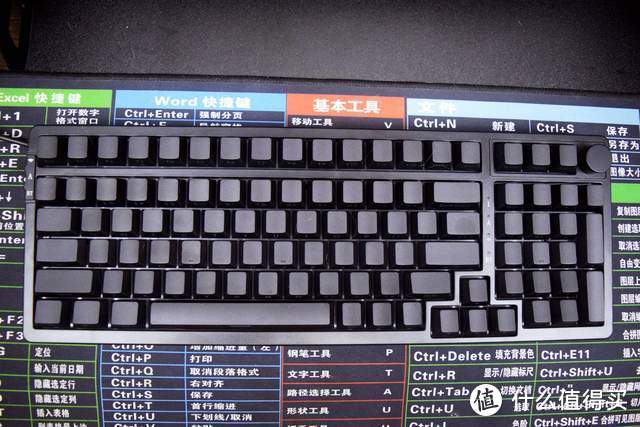 好物分享，黑爵AK992三模侧刻RGB键盘，价格实惠功能强大