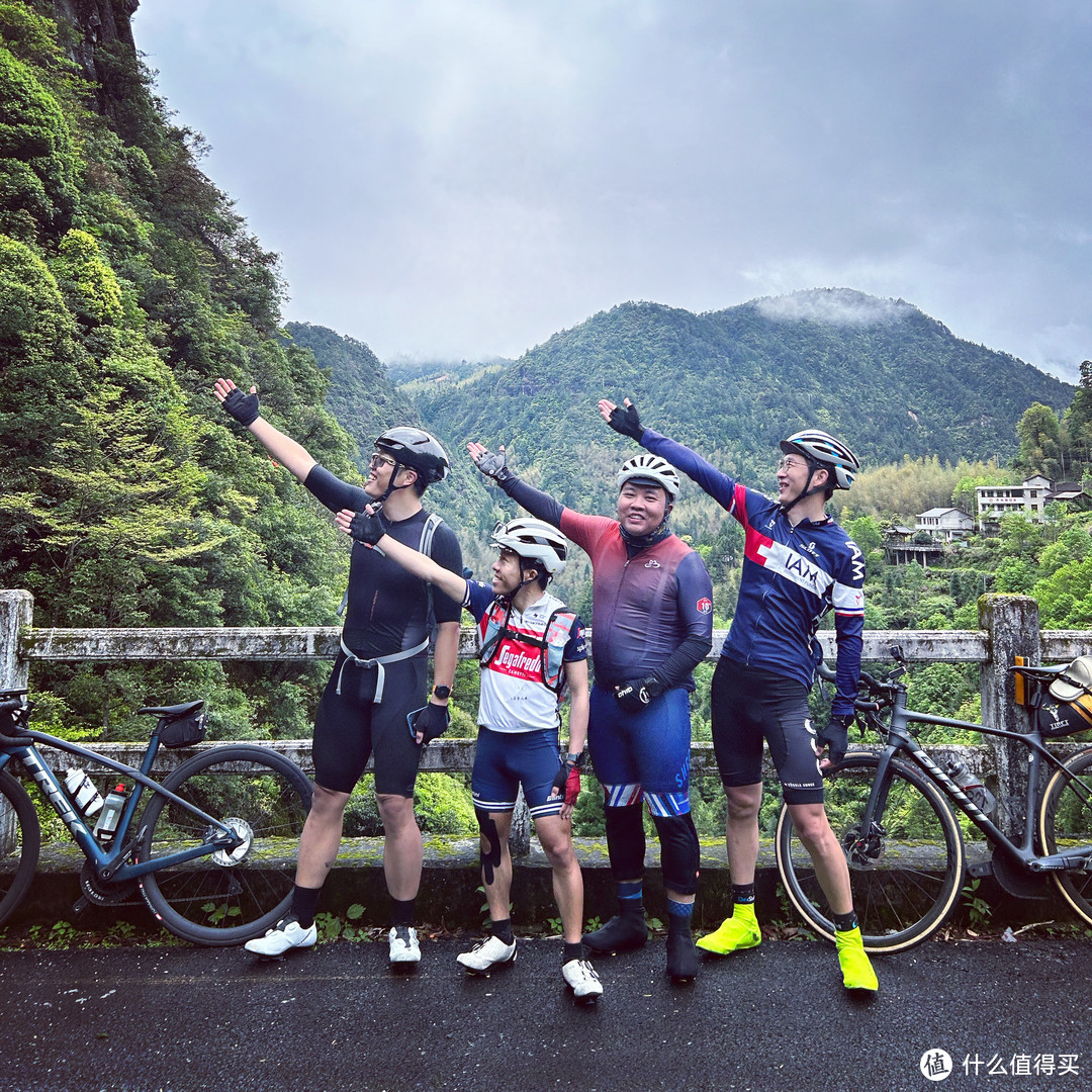 雾闯龙泉山，夜探时思寺，丽水不愧浙江山路骑行天花板！