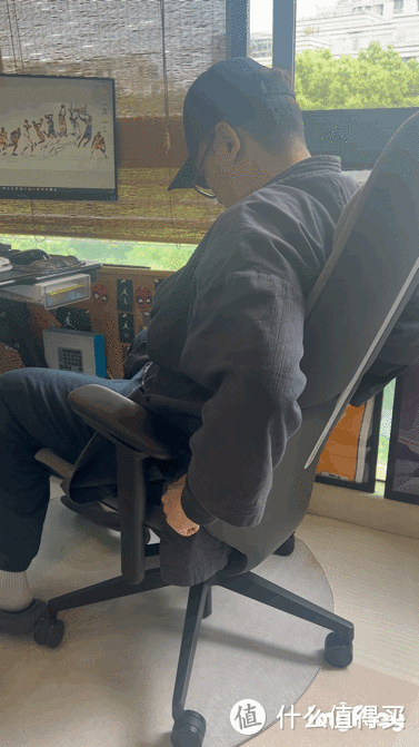 高科技发泡材质升级，减重力新坐感，呵护头颈肩腰臀----座为（ZUOWE） 灵感Fit人体工学椅