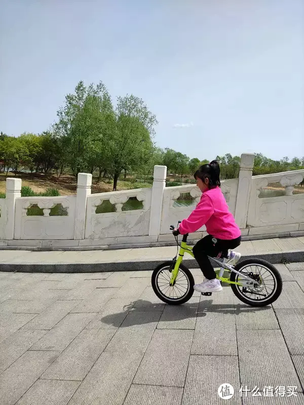 追风逐日，酷骑相伴——酷骑F3儿童自行车测评
