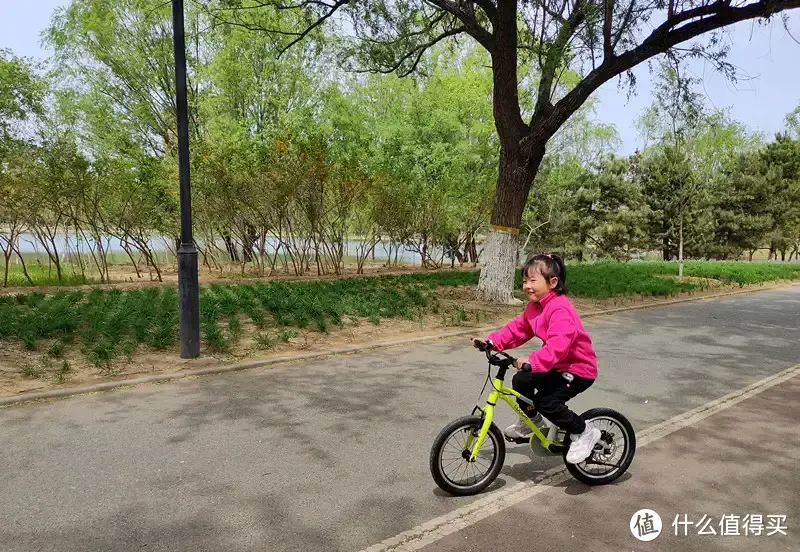 追风逐日，酷骑相伴——酷骑F3儿童自行车测评