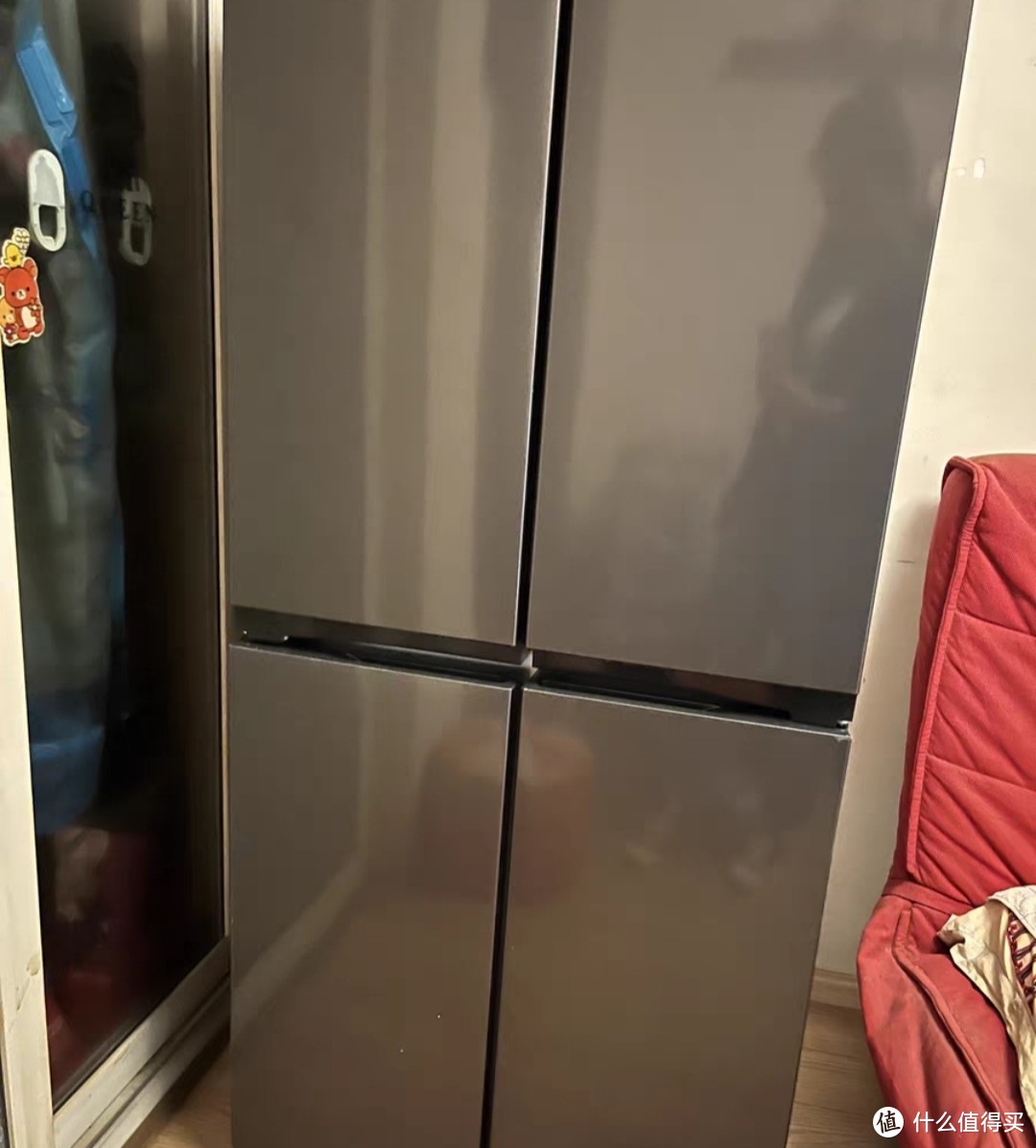 康佳332升十字电冰箱是一款适合家用宽冷藏节能超薄对开门四门电冰箱