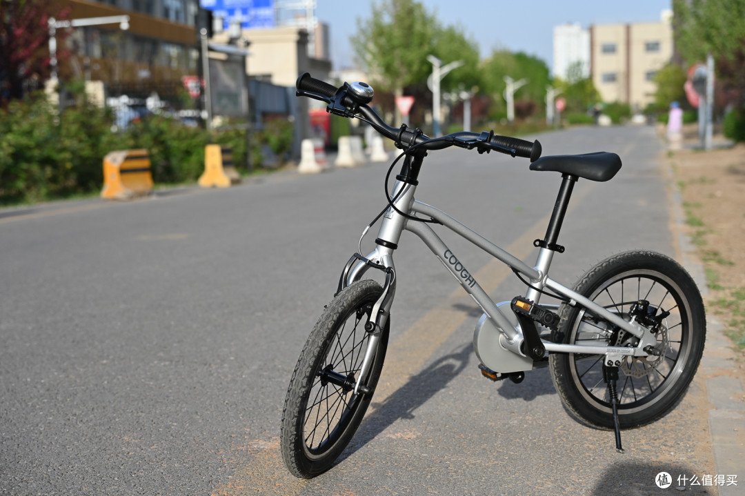 童车怎么选？安全排第一：酷骑F3 碟刹儿童自行车测评