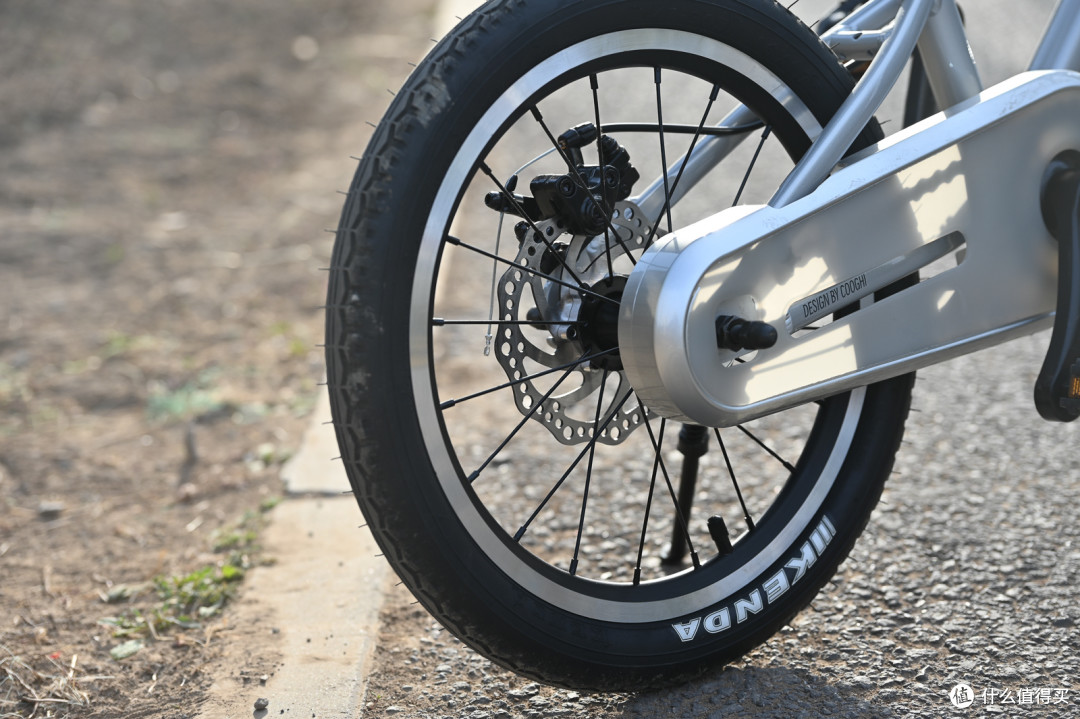 童车怎么选？安全排第一：酷骑F3 碟刹儿童自行车测评