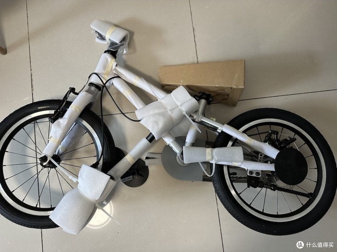 童车怎么选？安全排第一：酷骑F3 碟刹儿童自行车测评