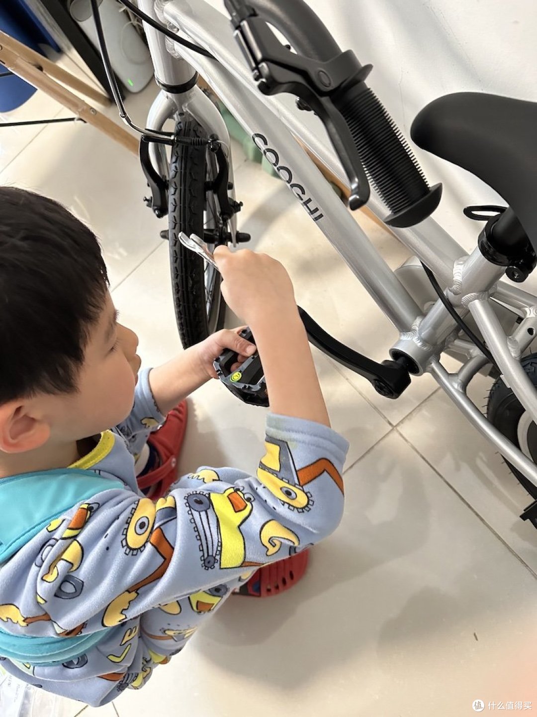 童车怎么选？安全排第一：酷骑F3 碟刹儿童自行车测评