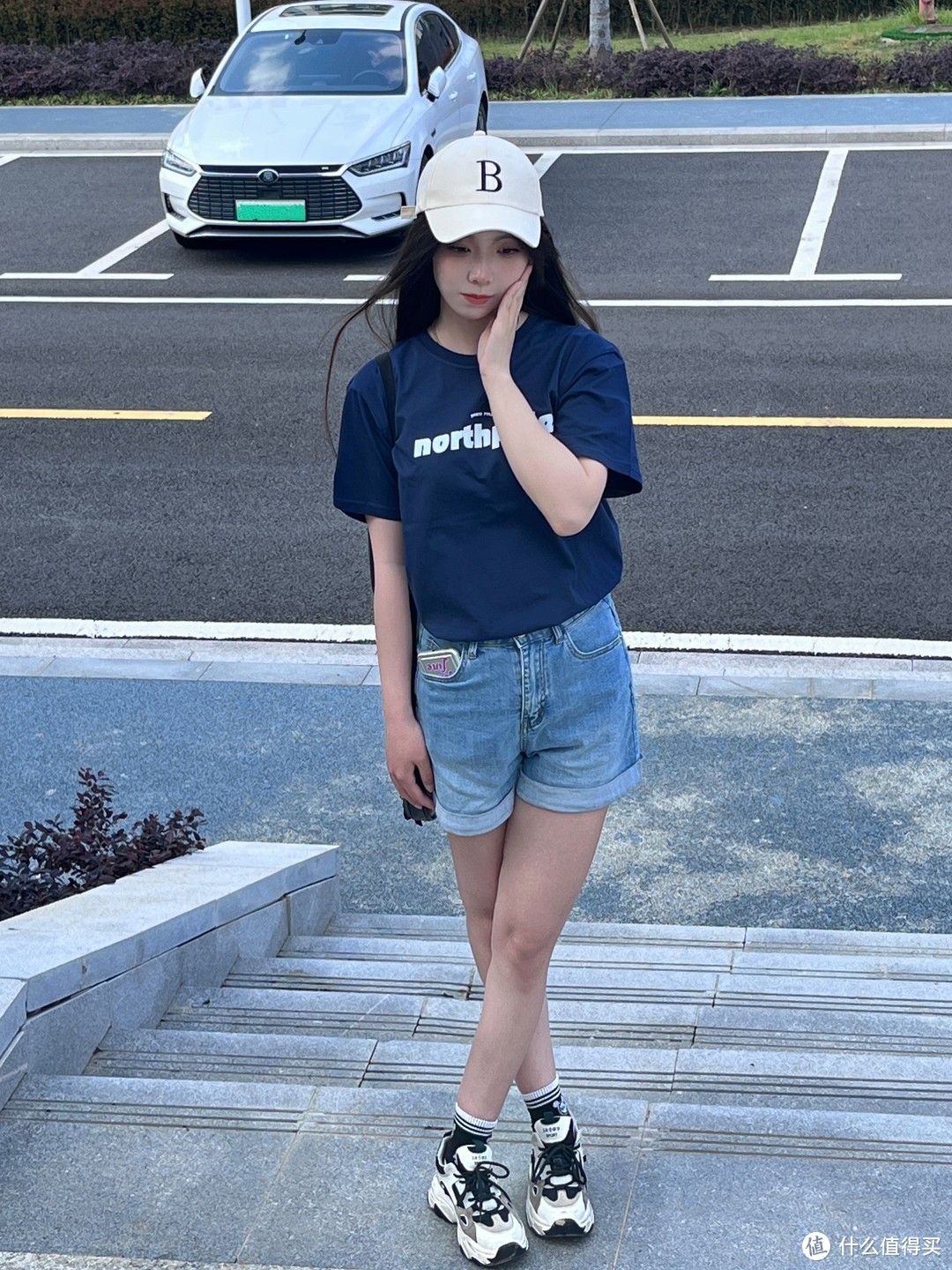 约好去运动场，女朋友这样穿真的好赞!让人眼前一亮的穿搭ootd🥰