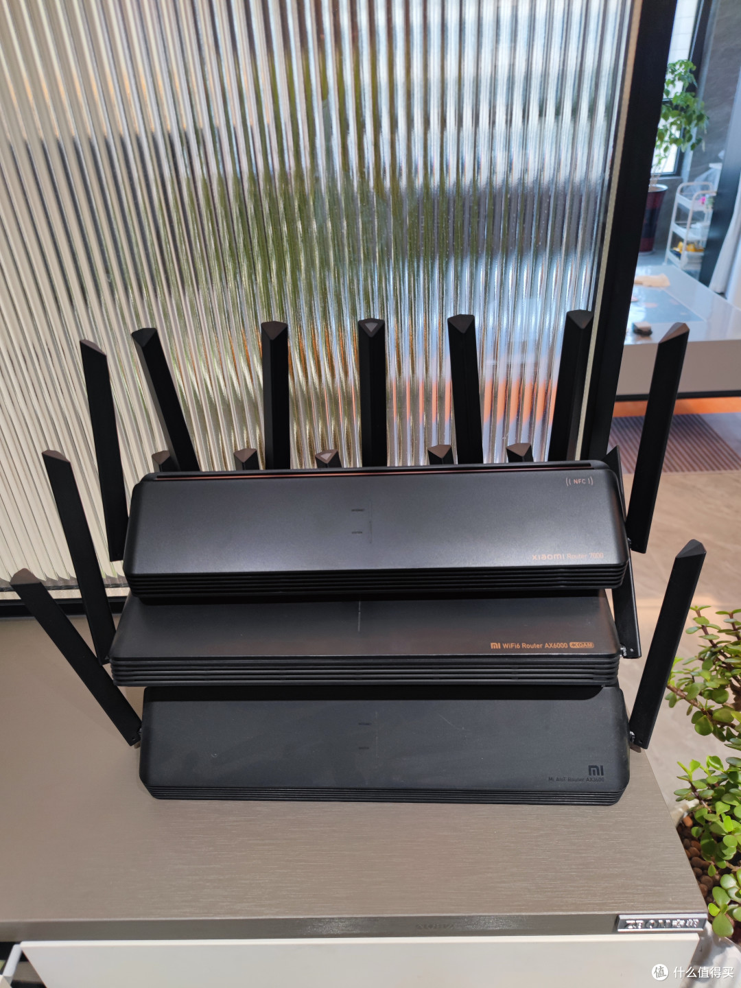 和原来的ax3600对比,除了标记,外观大小一模一样啊,真实怀疑模具去