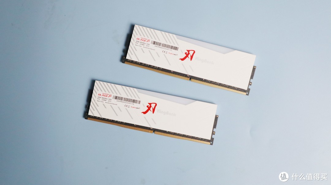 金百达 32GB(16GX2)套装DDR4 4000刃系列 体验分享
