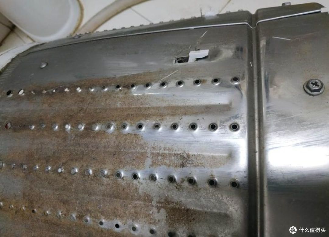 全拆洗海尔XQB55洗衣机内桶时螺栓要拧相同圈数以防无法配平