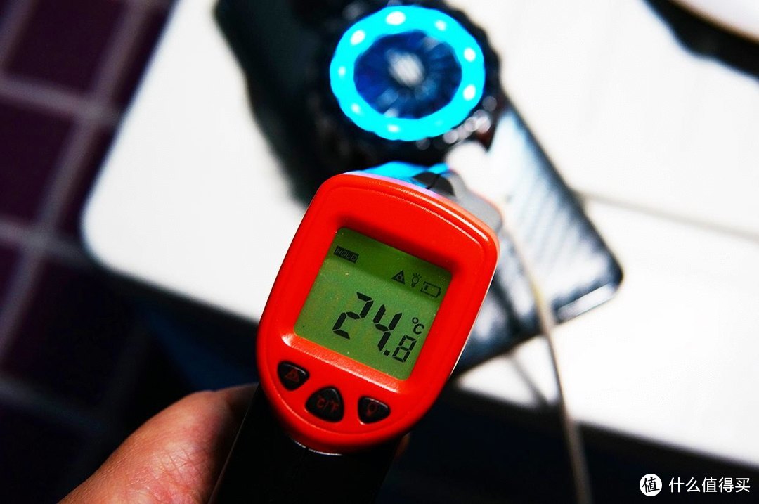 磁吸装卸，散热更猛：红魔散热器4Pro体验