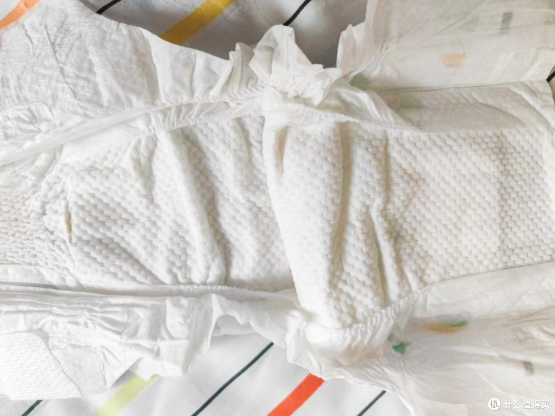 屁屁研究所——12款不同品牌的尿不湿（7款纸尿裤+5款拉拉裤）无广实测大横评