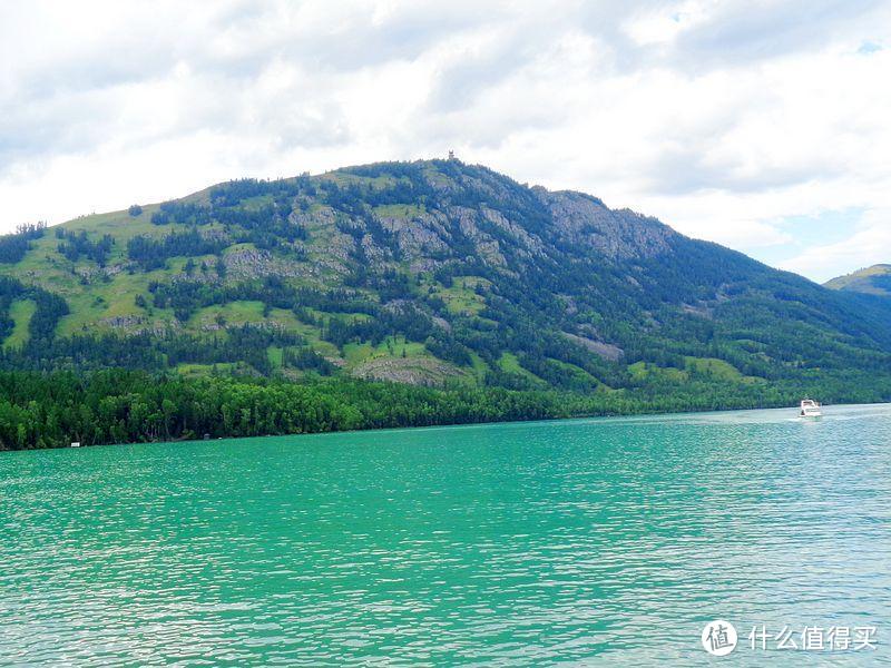 这是喀纳斯，被誉为“瑞士风光”的高山湖泊，一生一定要去的地方