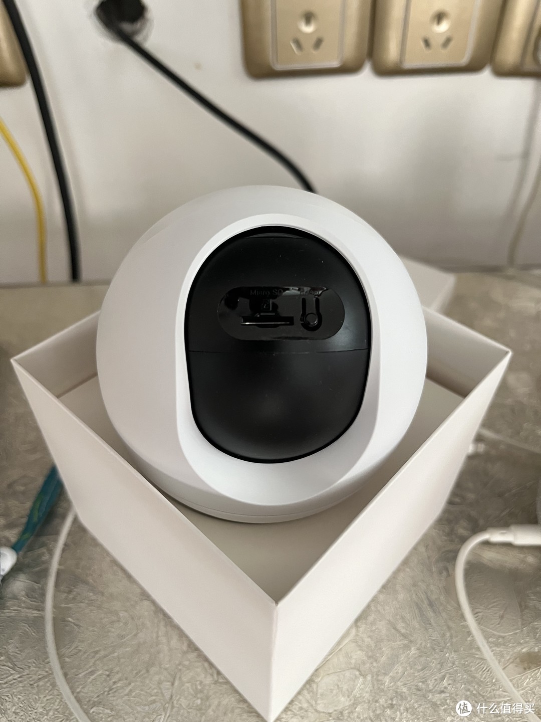 萤石C6C精灵球摄像头，新手小白也可以独立按好实用，大品牌经得起考验