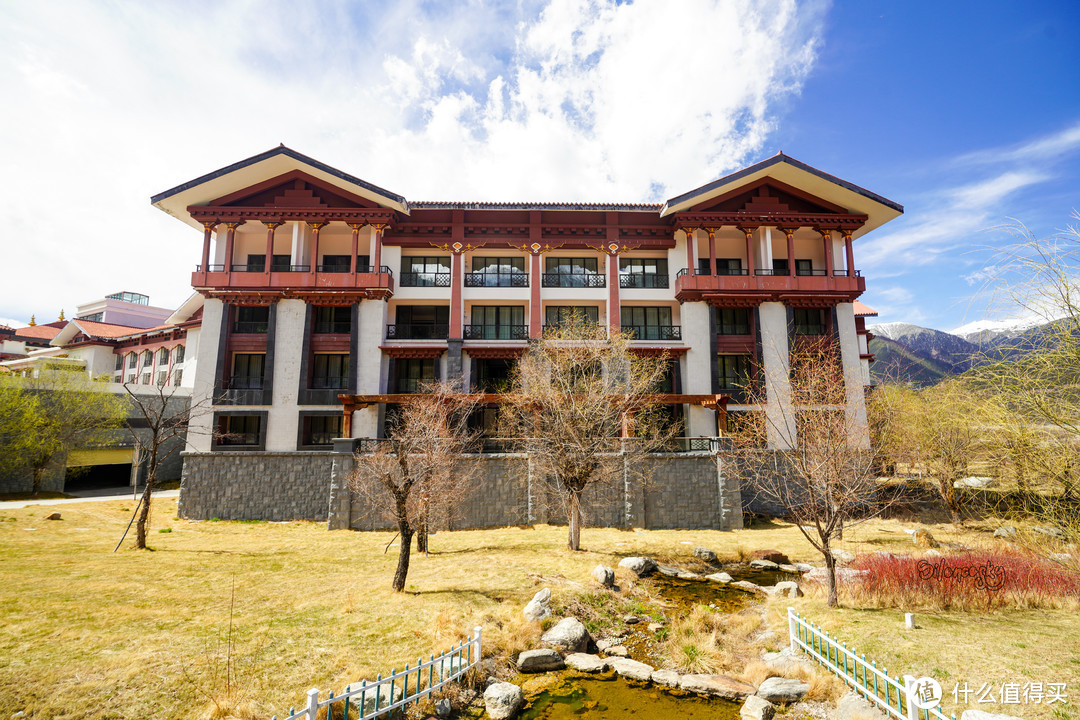 住进喜马拉雅山脚、雅鲁藏布江畔的避世之所：西藏林芝工布庄园希尔顿酒店 套房入住体验
