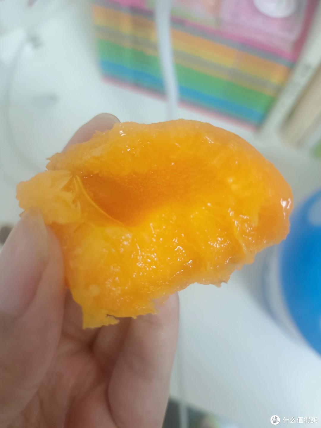 新鲜酸甜多汁的小黄杏，果形饱满圆润，营养美味