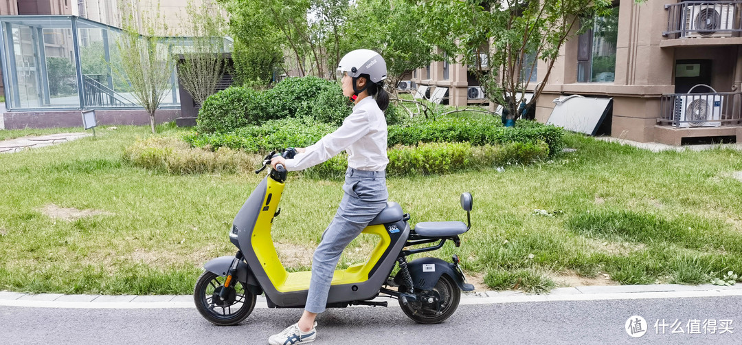 电动车头盔哪家强？五款不同价位电动车头盔横评