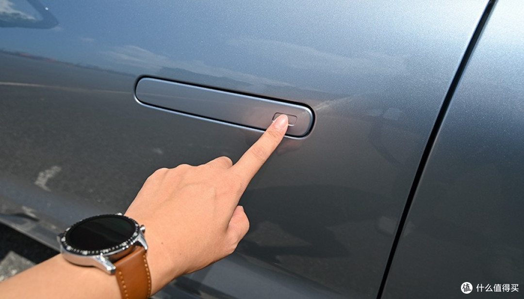 隐藏式门把手:高级感还是鸡肋?