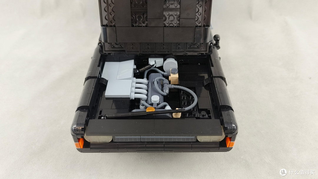 只是简单换色吗?cobi积木"黑色rekord"小测