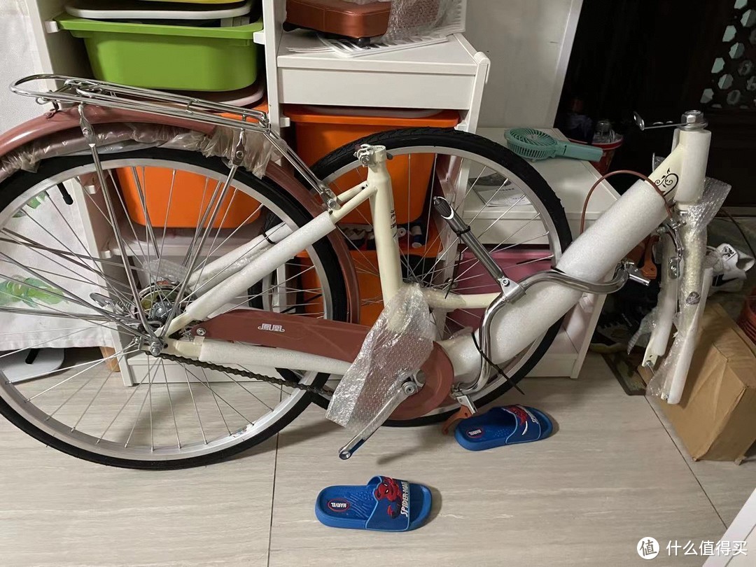 在网上买了辆自行车带娃，看着不错，就是细节可以更完美