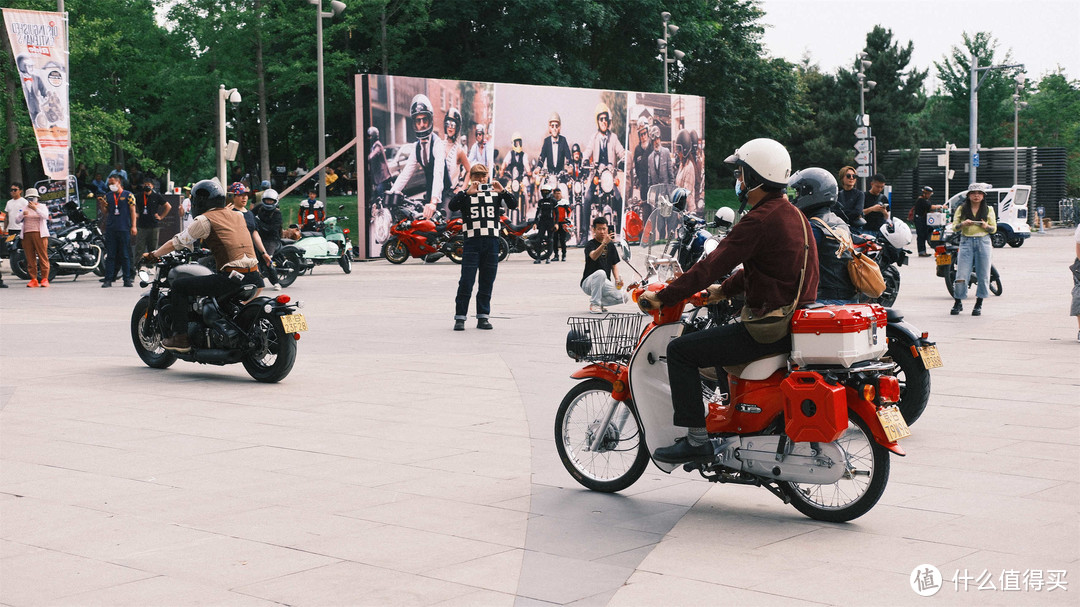做路人眼中最雅痞的模样——2023北京站DGR绅士正装骑行活动