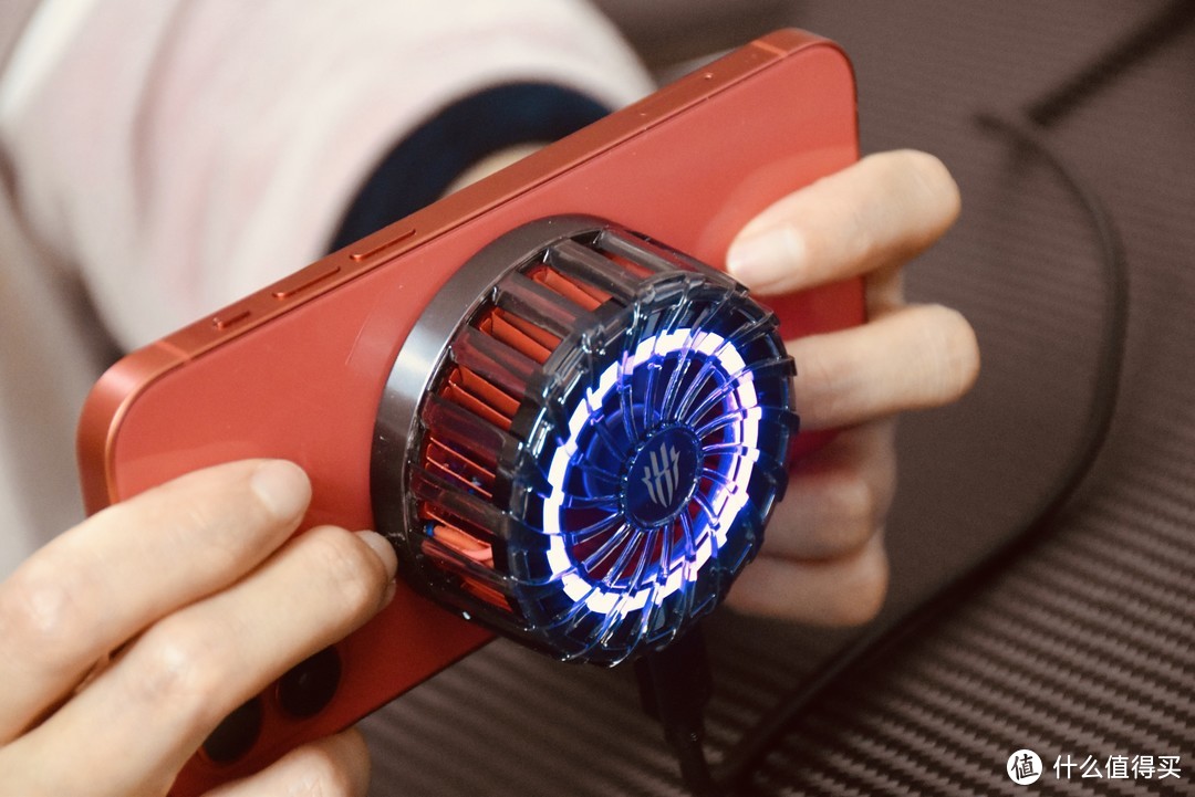 红魔散热器4Pro磁吸版：散热强劲，静音舒适，助你畅玩游戏