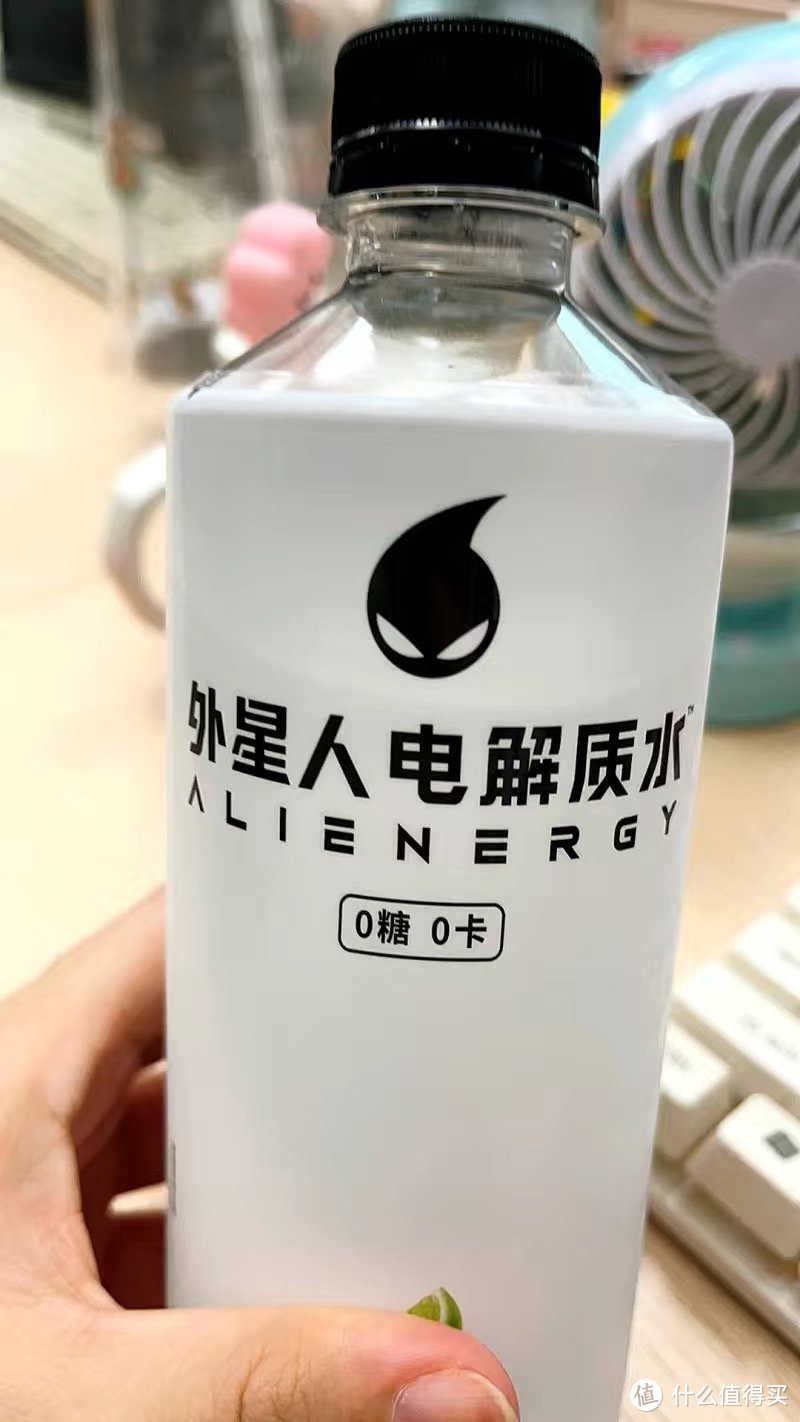 外星人电解质水夏天运动后不错的选择