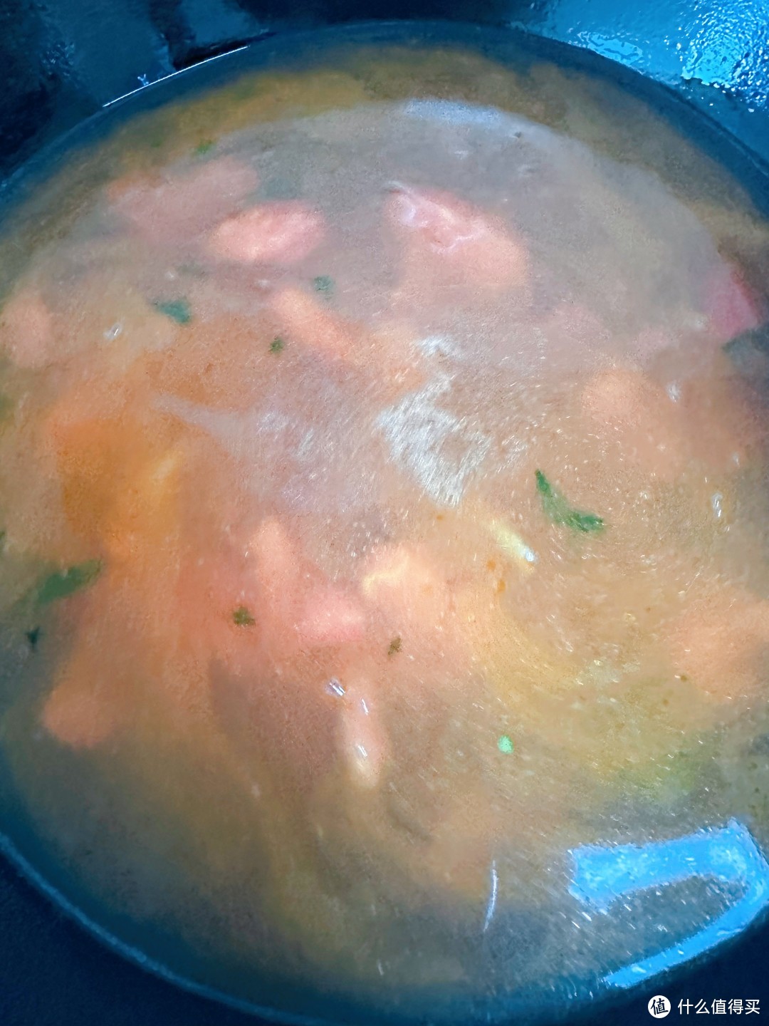 张大姐好久没做饭了。                                    今天做个西红柿🍅肥牛金针菇汤