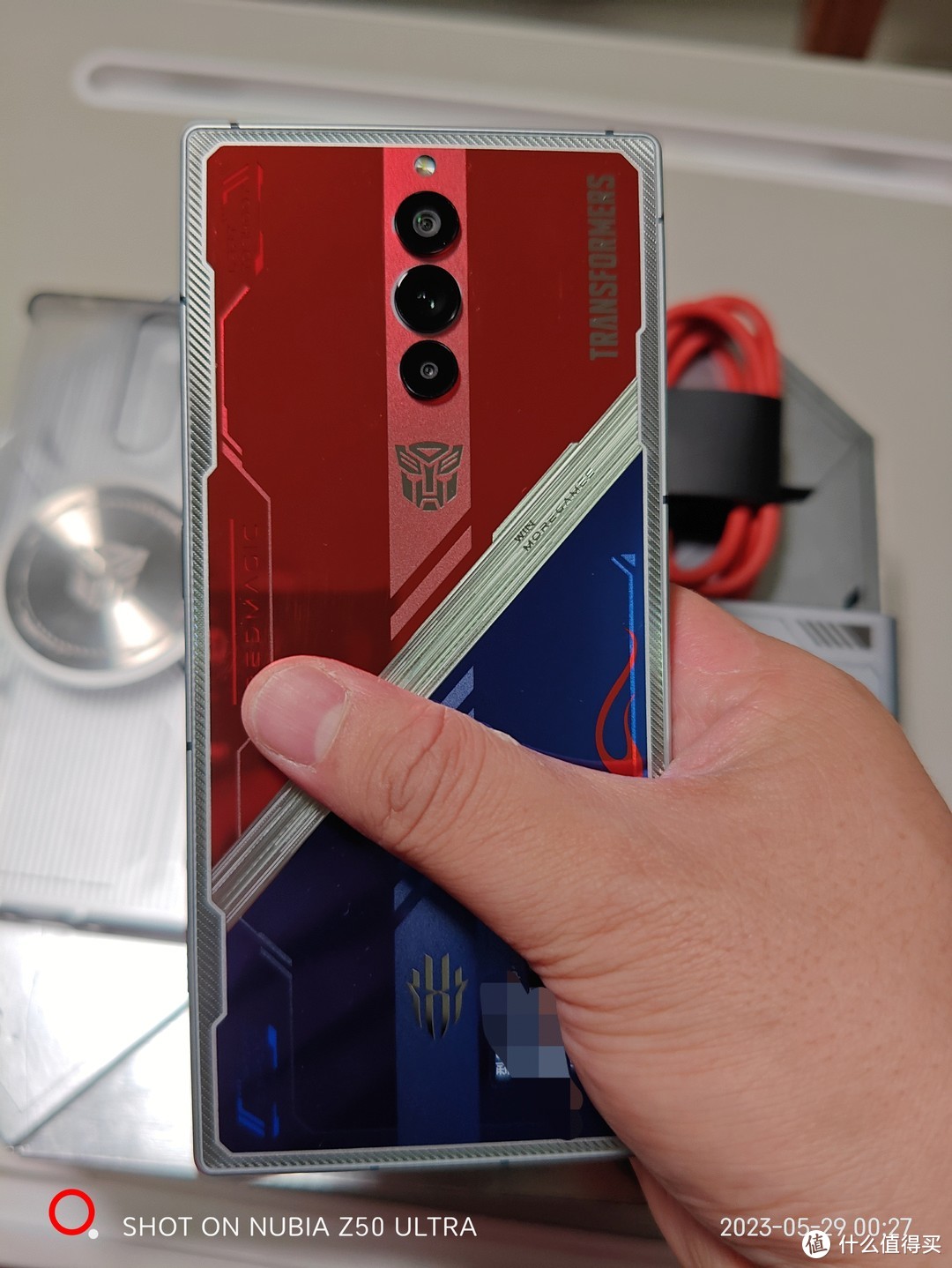 红魔8p变形金刚联名vs银翼版vs努比亚z50u！三款全面屏手机的外形，你喜欢哪个？